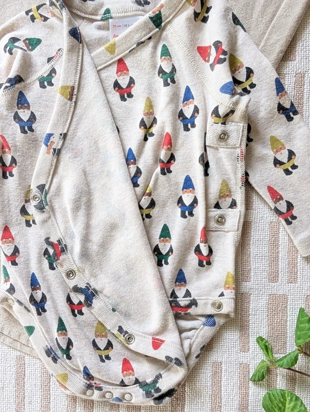 Hanna Andersson | 6-12 mo | Gnome Print | Snap Closure Onesie